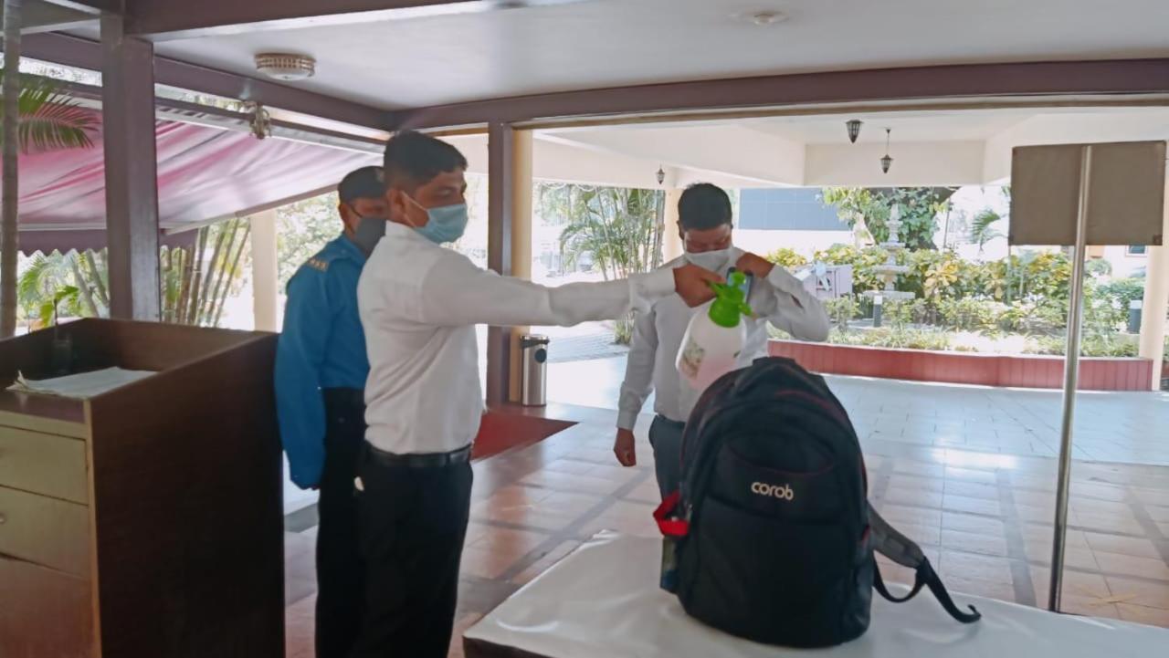 Aura Wildlife Camp And Resorts Marchula Bagian luar foto